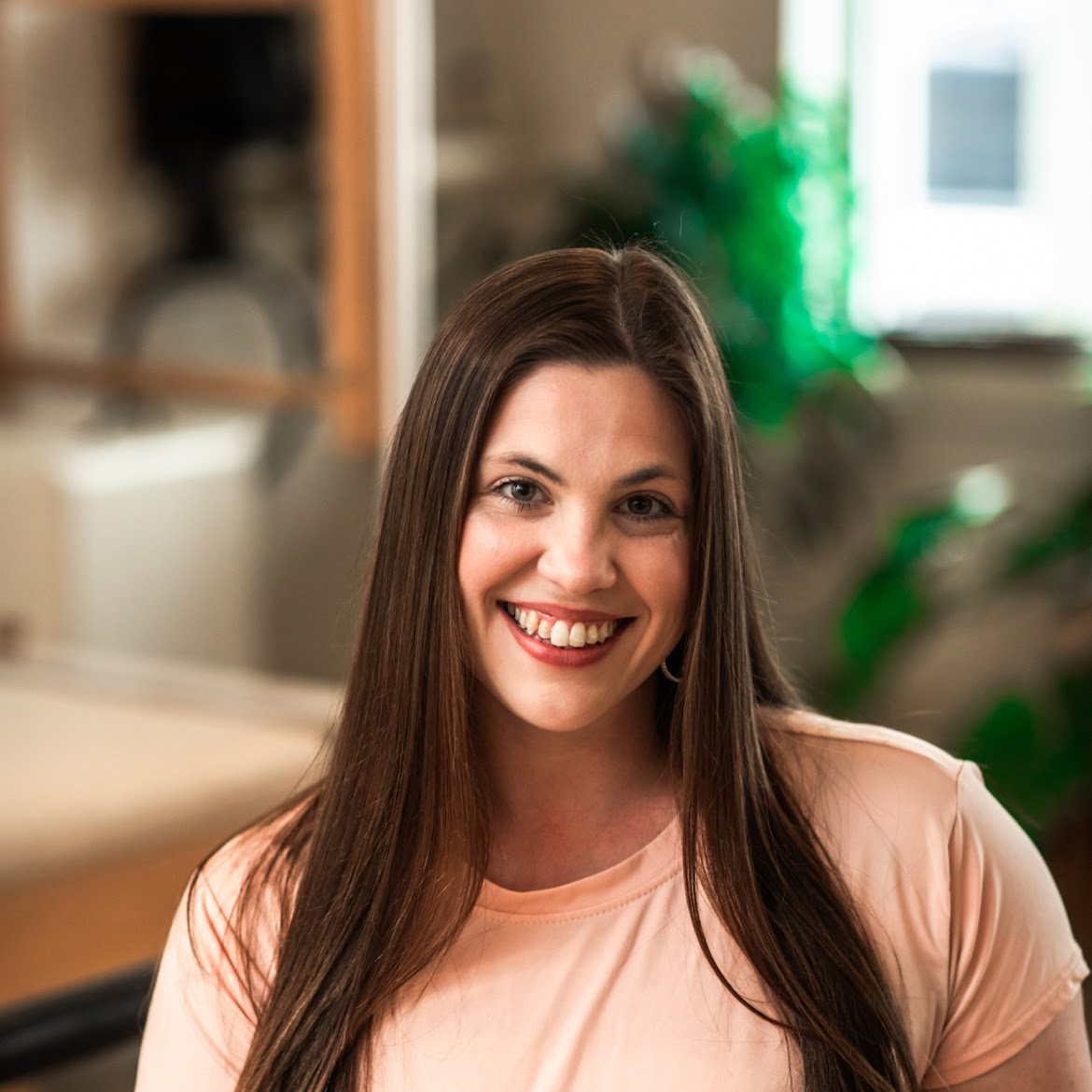rachel-miller-headshot-square
